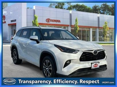 Used 2022 Toyota Highlander XLE