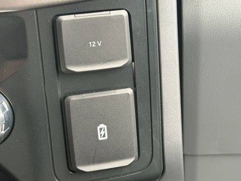 Used 2025 Ford F150 XLT w/ Equipment Group 301A Standard image 26