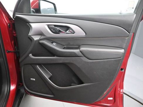 Used 2019 Chevrolet Traverse LT w/ LT Premium Package image 22