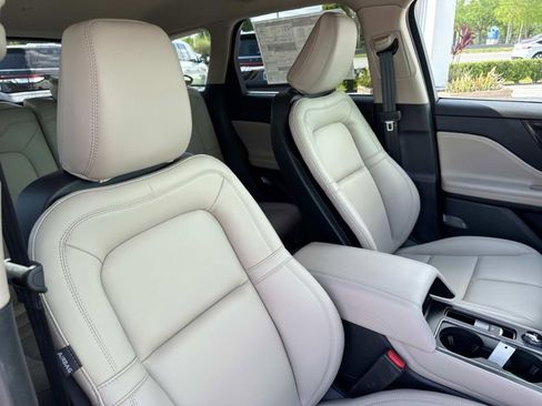 New 2025 Lincoln Corsair FWD image 19