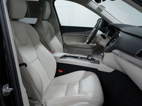 Used 2024 Volvo XC90 T8 Plus AWD/4WD image 31