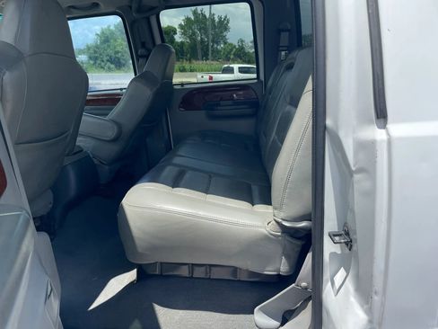 Used 2003 Ford F250 XL RWD image 15