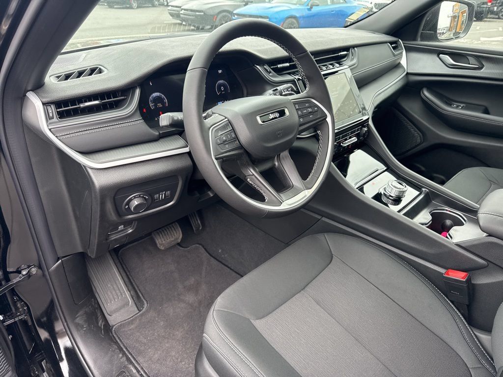 New 2026 Jeep Grand Cherokee Laredo X AWD/4WD image 10