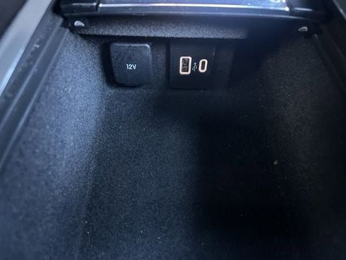 Used 2022 Lincoln Corsair Standard w/ Premium Package image 36