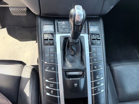 Used 2018 Porsche Macan S AWD/4WD image 13