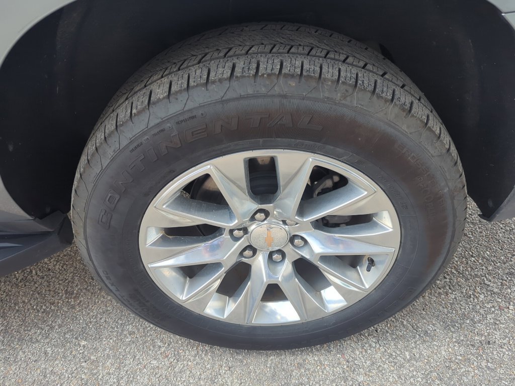 Certified 2026 Chevrolet Suburban Premier AWD/4WD image 12