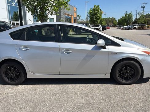 Used 2014 Toyota Prius Two image 7