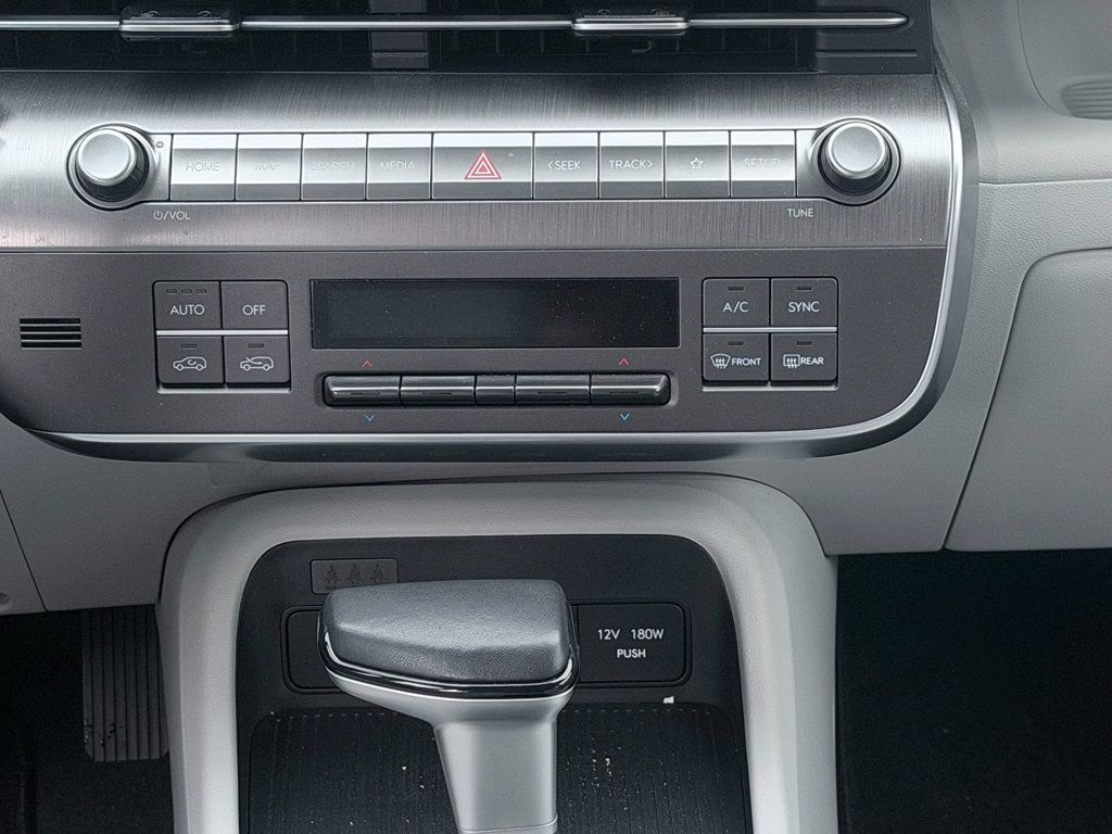 Used 2024 Hyundai Kona SEL FWD image 17