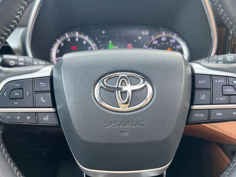 Used 2022 Toyota Highlander Platinum image 23