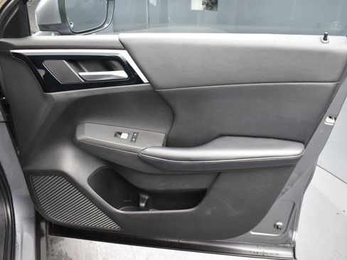 Used 2022 Mitsubishi Outlander SE image 6