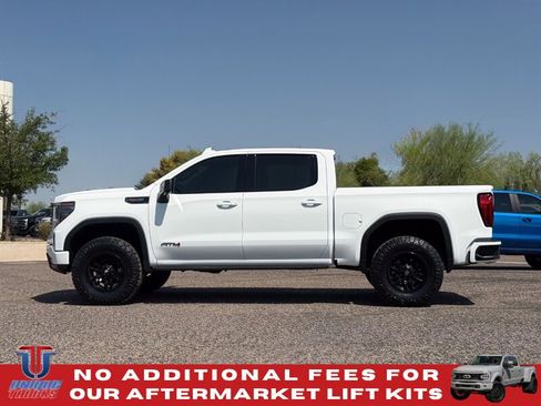 Used 2024 GMC Sierra 1500 AT4 w/ Technology Package AWD/4WD image 10