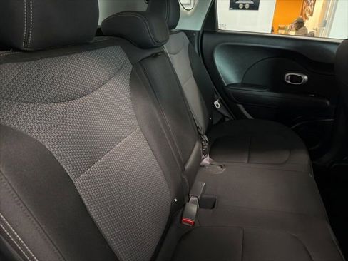 Used 2018 Kia Soul + FWD image 26