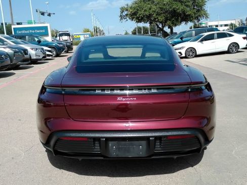 Used 2022 Porsche Taycan RWD image 7