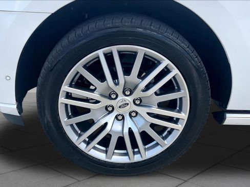 Used 2024 Ford Expedition Platinum RWD image 11