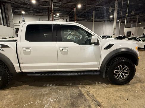 Used 2018 Ford F150 Raptor w/ Equipment Group 802A Luxury image 17