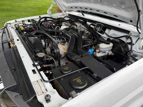 Used 1995 Ford F250 XLT image 25