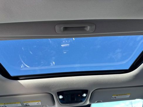 Used 2021 Kia Seltos SX w/ SX Sunroof Package image 16