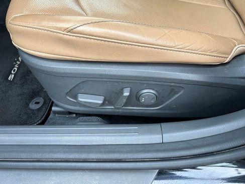 Used 2020 Hyundai Sonata Limited image 22