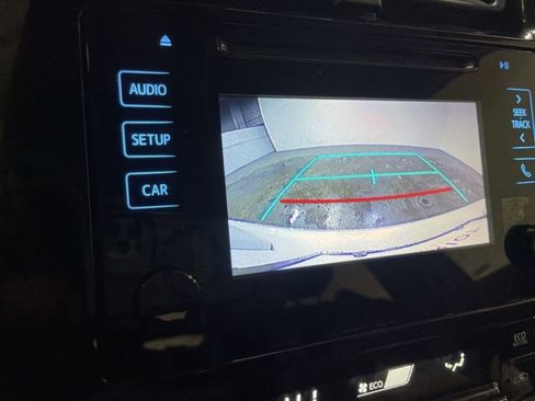 Used 2018 Toyota Prius Two image 8