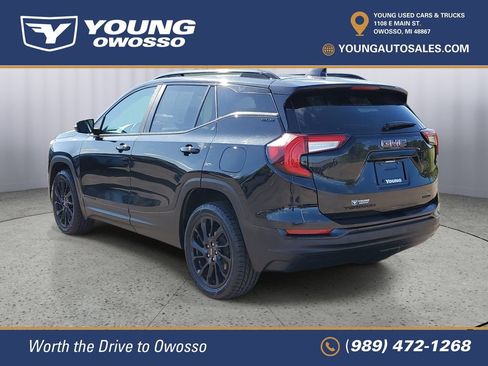 Certified 2023 GMC Terrain SLE w/ Elevation Edition AWD/4WD image 4