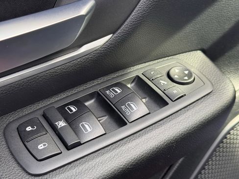 Used 2021 RAM 1500 Big Horn image 26