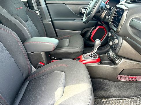 Used 2022 Jeep Renegade Trailhawk w/ Trailer Tow Group AWD/4WD image 23