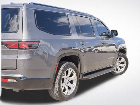 Used 2022 Jeep Wagoneer Series II image 10