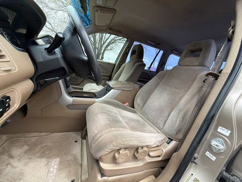 Used 2004 Honda Pilot LX image 6