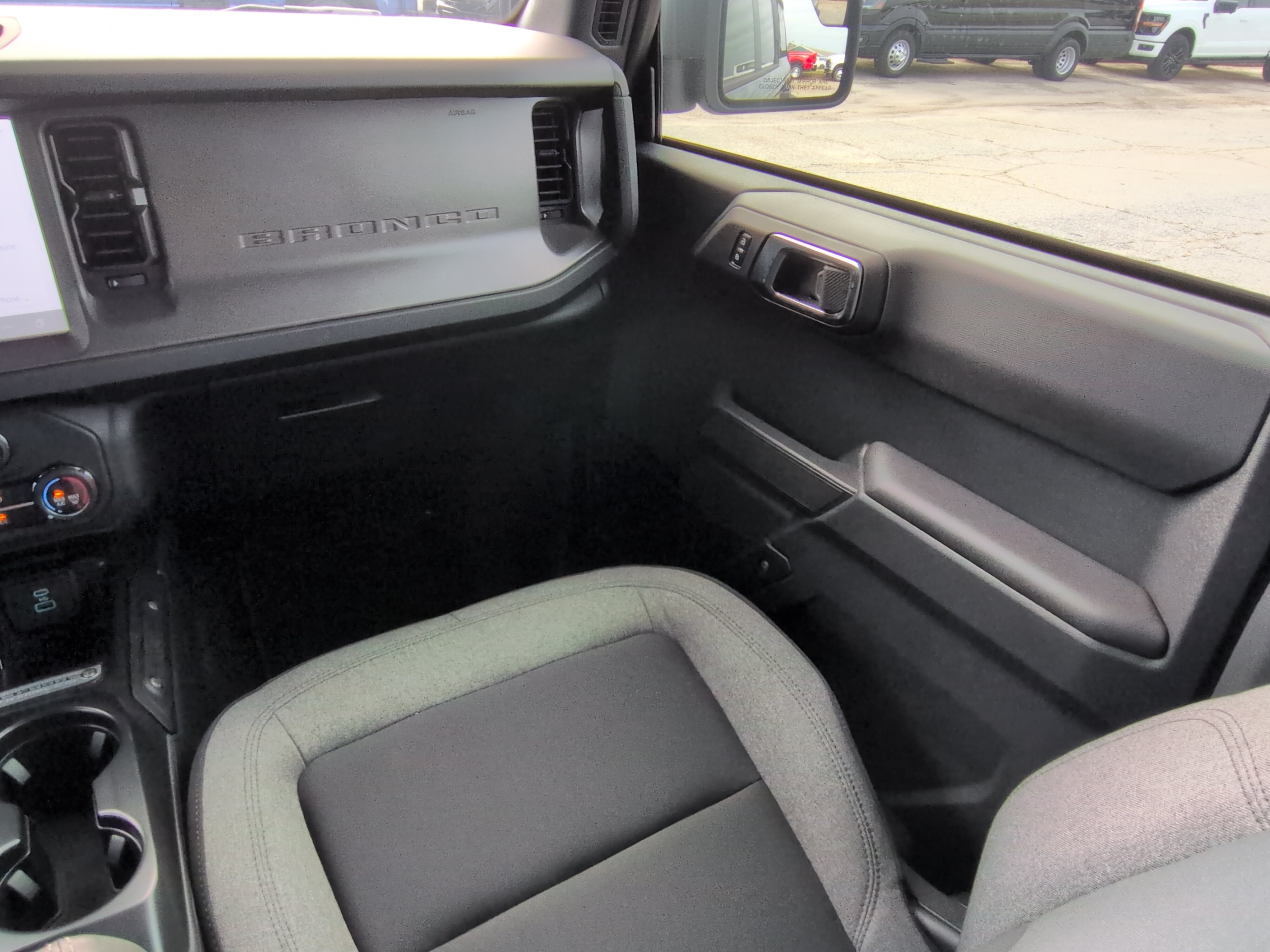 Used 2025 Ford Bronco 4-Door AWD/4WD image 15