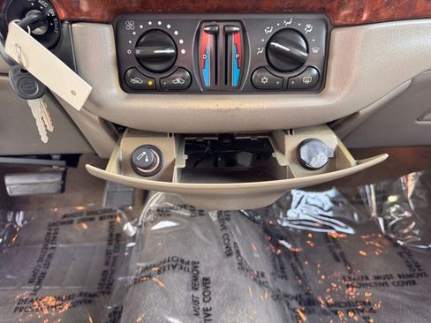 Used 2004 Chevrolet Impala w/ Preferred Equipment Group image 19