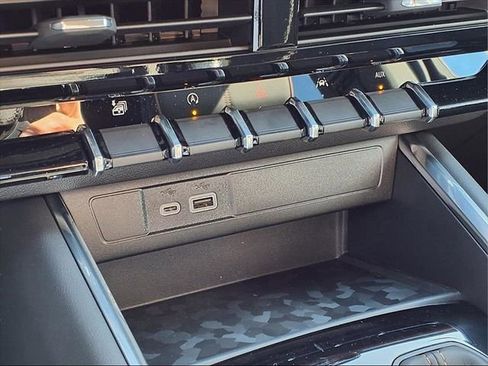 New 2026 GMC Canyon AT4 AWD/4WD image 16