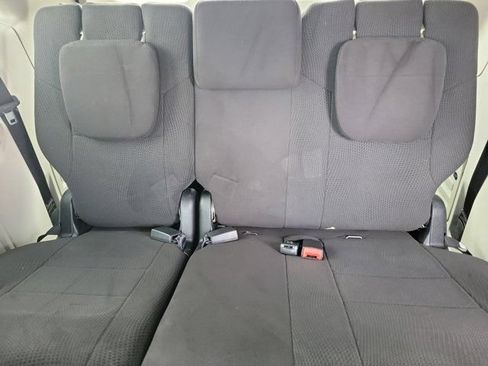 Used 2012 Dodge Grand Caravan SXT FWD image 8
