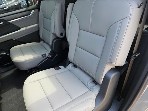 New 2026 GMC Acadia Elevation w/ Elevation Premium Package FWD image 28