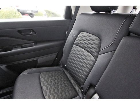 New 2025 Nissan Pathfinder SV image 11