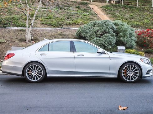 Used 2017 Mercedes-Benz S 550 Sedan image 8