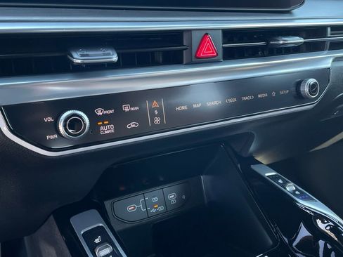 New 2026 Kia Sorento SX Prestige w/ Olive Brown Leather Package image 18