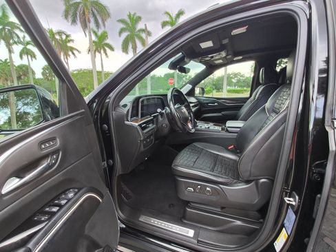 Used 2021 Cadillac Escalade Premium Luxury Platinum AWD/4WD image 5