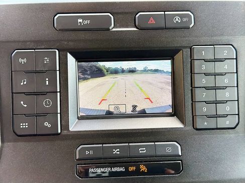 Used 2018 Ford F150 XLT AWD/4WD image 15