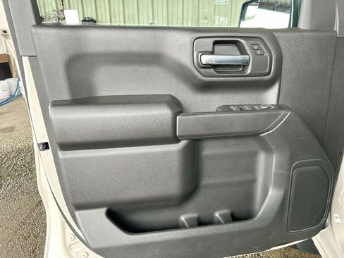 New 2026 Chevrolet Silverado 1500 Custom Trail Boss w/ LPO, Dark Essentials Package AWD/4WD image 21
