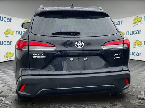 Used 2024 Toyota Corolla Cross XLE w/ Convenience Package image 3