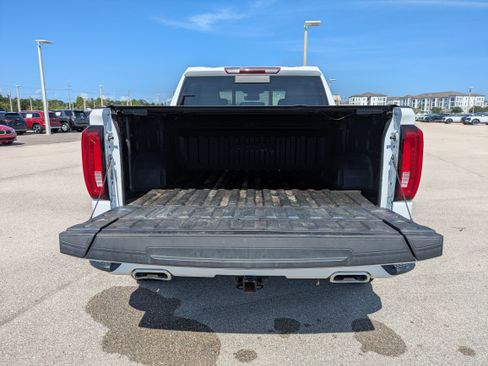 Used 2023 GMC Sierra 1500 AT4 w/ AT4 Premium Package AWD/4WD image 13
