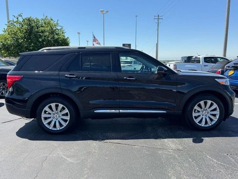 Used 2022 Ford Explorer Limited w/ Limited Technology Package AWD/4WD image 2