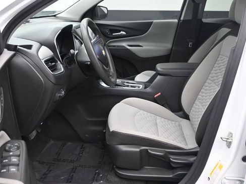 Used 2020 Chevrolet Equinox LS FWD image 13