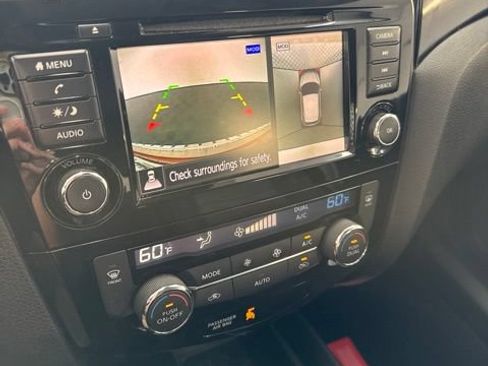 Certified 2022 Nissan Rogue Sport SV w/ Technology Package AWD/4WD image 4
