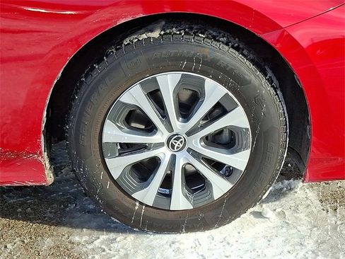 Used 2021 Toyota Prius Prime XLE image 8