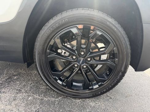 Used 2021 GMC Terrain SLE w/ Elevation Edition FWD image 14