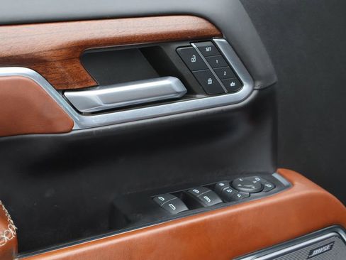 Used 2024 GMC Sierra 2500 Denali Ultimate image 21