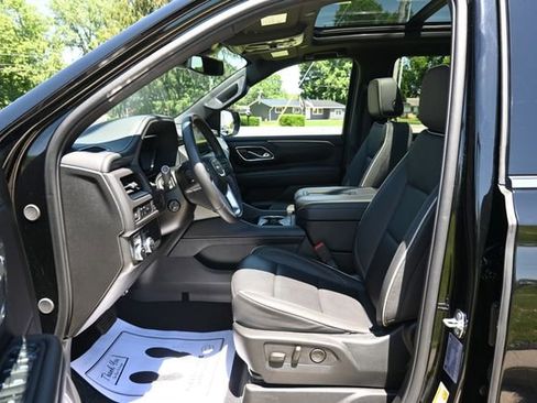 Used 2024 GMC Yukon XL SLT w/ SLT Premium Package AWD/4WD image 29