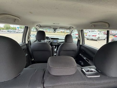Used 2022 Nissan Kicks S FWD image 37