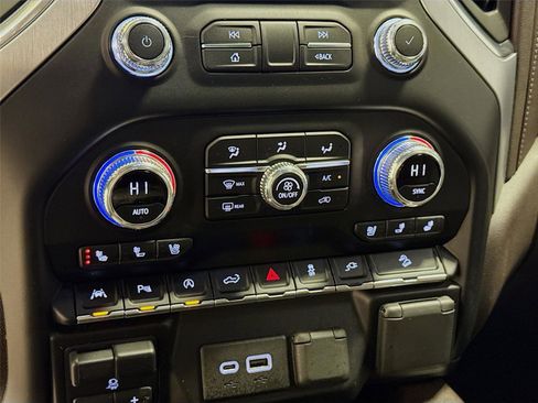 Used 2021 GMC Sierra 1500 SLT w/ SLT Premium Plus Package image 16